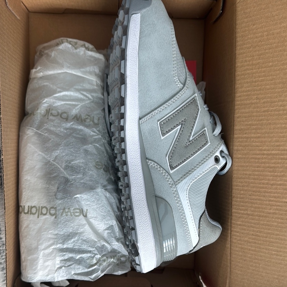 New Balance Men's Gray Sneakers